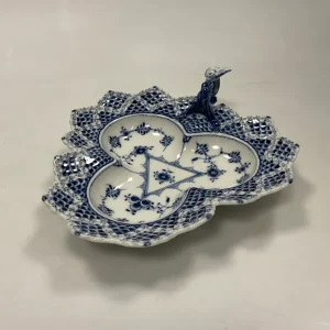 Royal Copenhagen Musselmalet Helblonde Kagefad No 1077