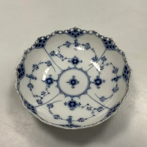 Royal Copenhagen Musselmalet Helblonde Skål No. 1018 / 577