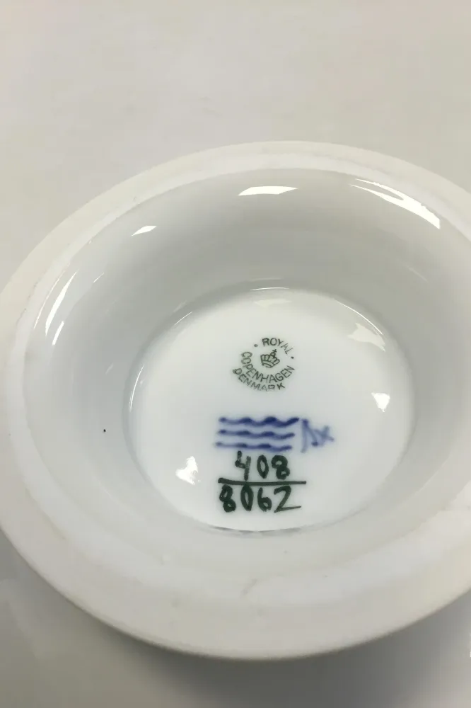 Royal Copenhagen Rosenknop Kageskål på Fod No 8062