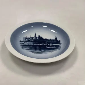 Royal Copenhagen Rund Skål Kronborg No 2985-11-14115 Måler 17cm / 6.69 inch