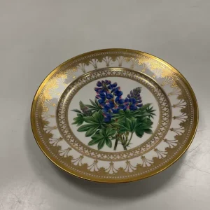 Royal Copenhagen Antik Tallerken med Blomster Motiv og guld. Signeret af Christian Klein fra 1820-1850