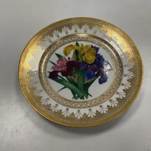 Royal Copenhagen Antik Tallerken med Blomster Motiv og guld. Signeret af Christian Klein fra 1820-1850