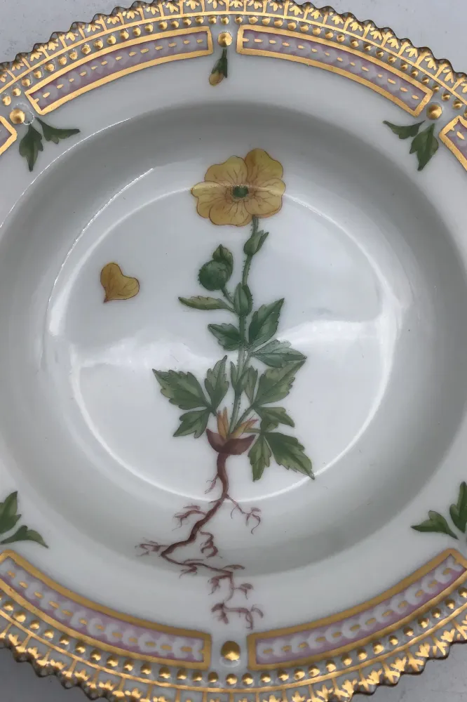 Royal Copenhagen Flora Danica Frugt tallerken No. 20/3590