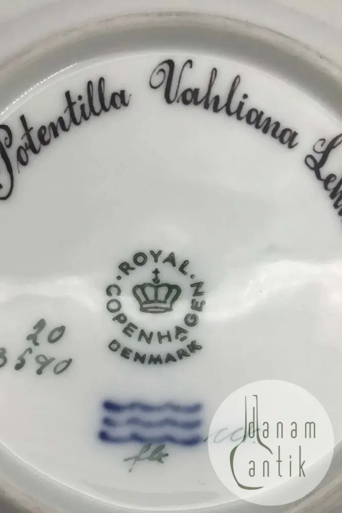 Royal Copenhagen Flora Danica Frugt tallerken No. 20/3590