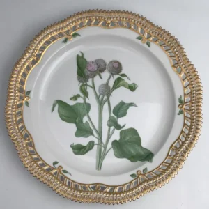 Royal Copenhagen Flora Danica Tallerken med gennembrudt kant No. 20/3526