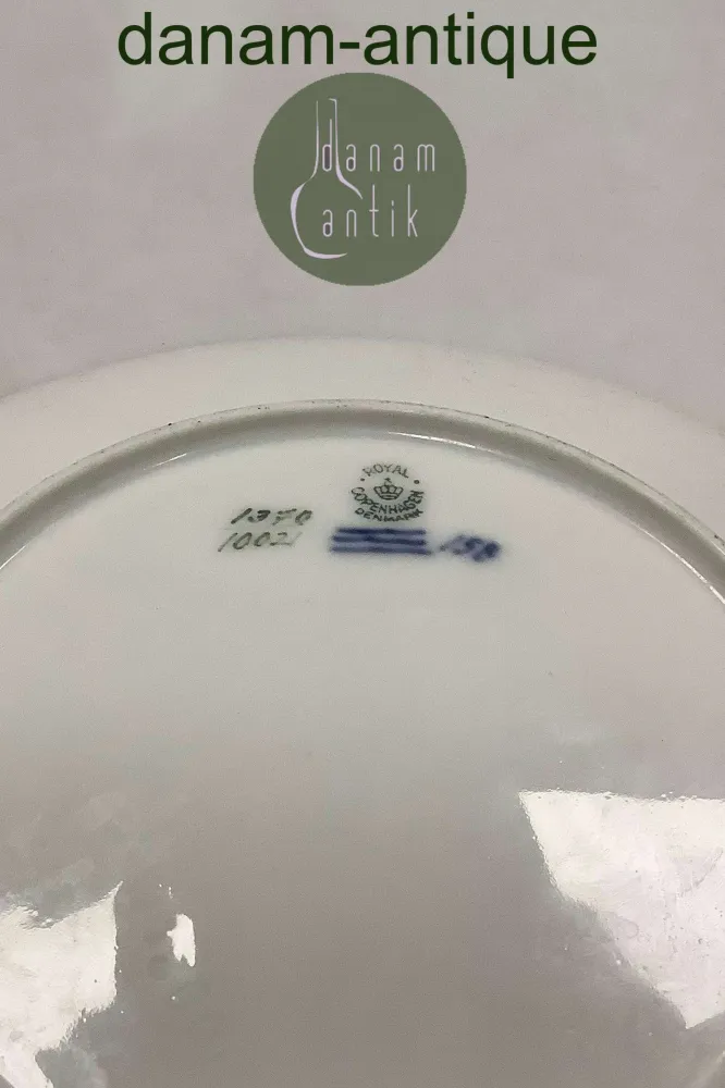 Royal Copenhagen / Kgl. Porcelæn Skærsommernatsdrøm Gammel tallerken No 1370 / 10021
