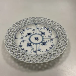 Royal Copenhagen Musselmalet Helblonde med gennembrudt kant Flad Tallerken No 1/1098