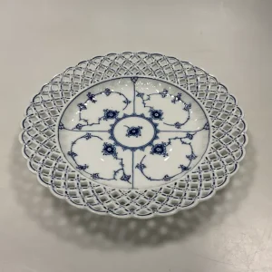 Royal Copenhagen Musselmalet Helblonde med gennembrudt kant Flad Tallerken No 1/1098