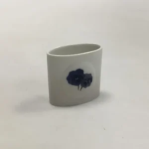 Bing & Grøndahl Art Nouveau Tandstikholder med stedmoderblomster No 20/240
