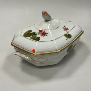 Royal Copenhagen Art Nouveau Stel No. 225 Pelargonie Terrin No. 2038 / 2040