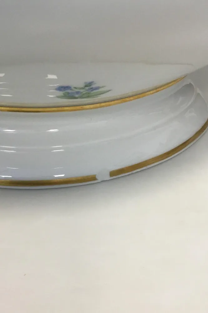 Royal Copenhagen Bellis og Følfod Terrin med låg og underfad No 9056