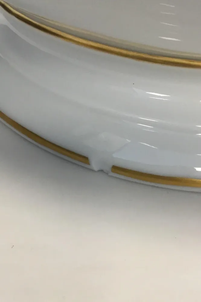 Royal Copenhagen Bellis og Følfod Terrin med låg og underfad No 9056