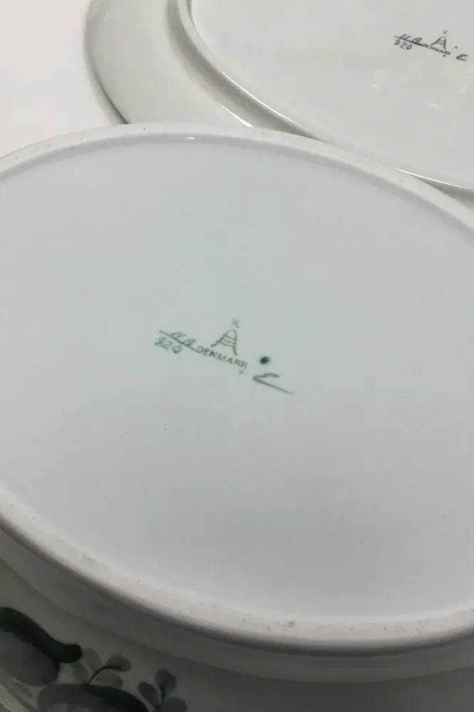 Royal Copenhagen Grøn Tranquebar Oval Terrin med underfad No. 920