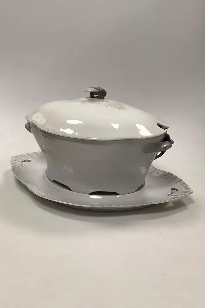 Royal Copenhagen / Kgl. Porcelæn Skærsommernatsdrøm Gammel Terrin med underfad No 1370 / 10001 og 10002