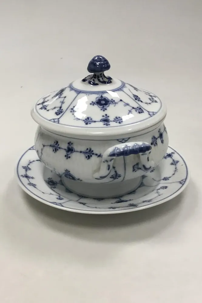 Royal Copenhagen Musselmalet Riflet Lille rund terrin No 205 N2