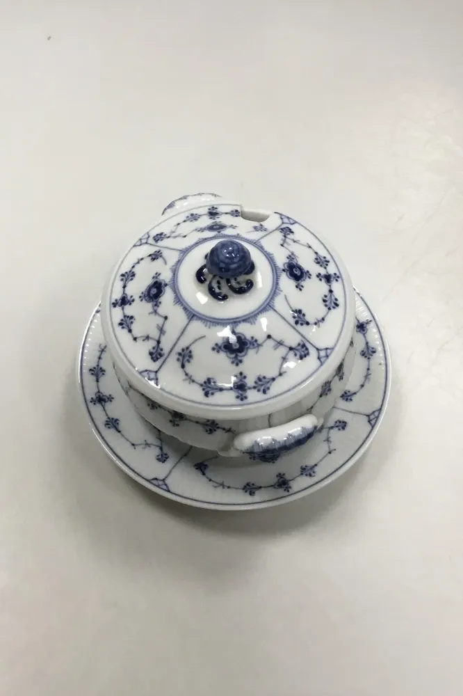 Royal Copenhagen Musselmalet Riflet Lille rund terrin No 205 N2