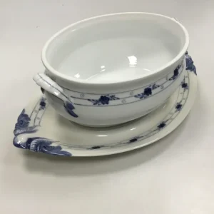 Royal Copenhagen Rosenknop Terrin u/låg No 8034 med underfad No 8035
