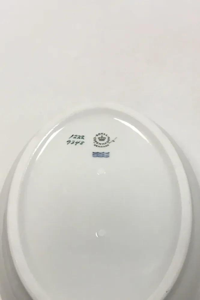Royal Copenhagen Stel Nr. 1222 Oval Terrin uden låg No 9348