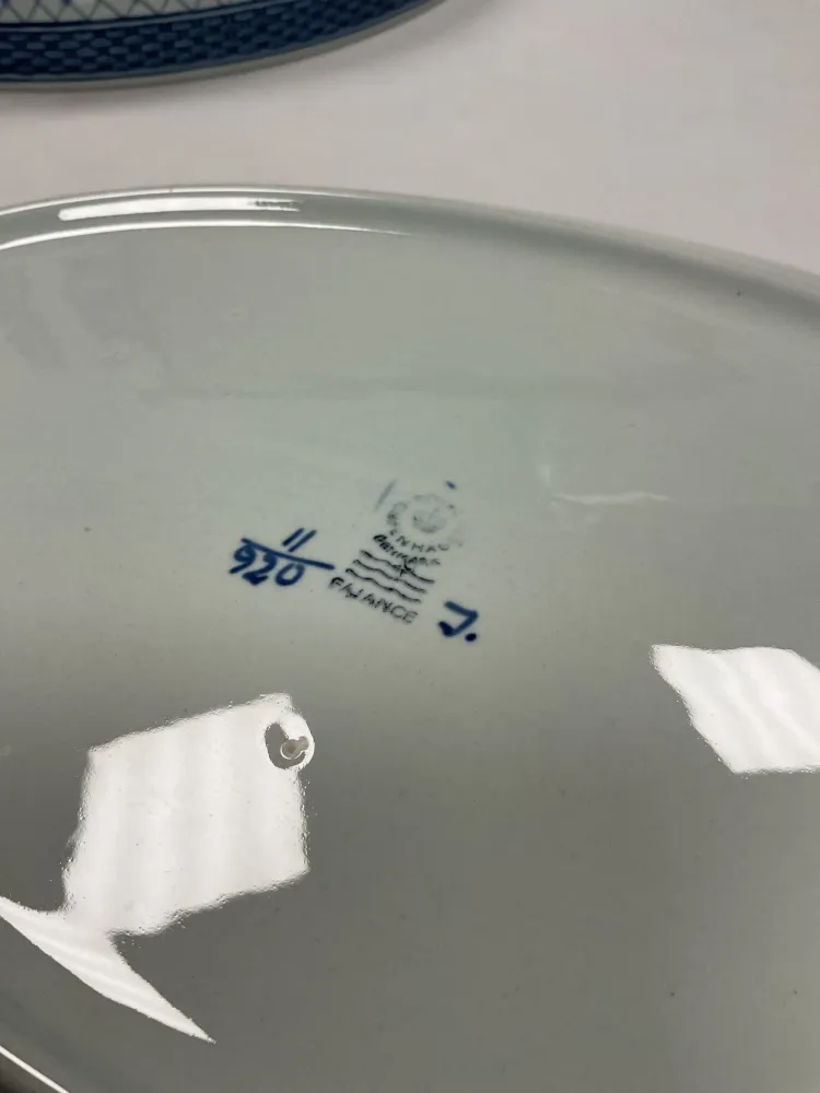 Royal Copenhagen Blå Tranquebar Oval Terrin med underfad No. 920