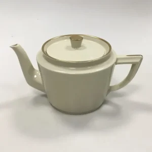 Royal Copenhagen Glat Cremefarvet stel med guldkant Tekande No 9534