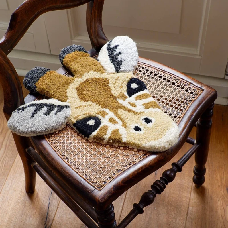Doing Goods - Gimpy Giraffe - Head Rug - Tæppe