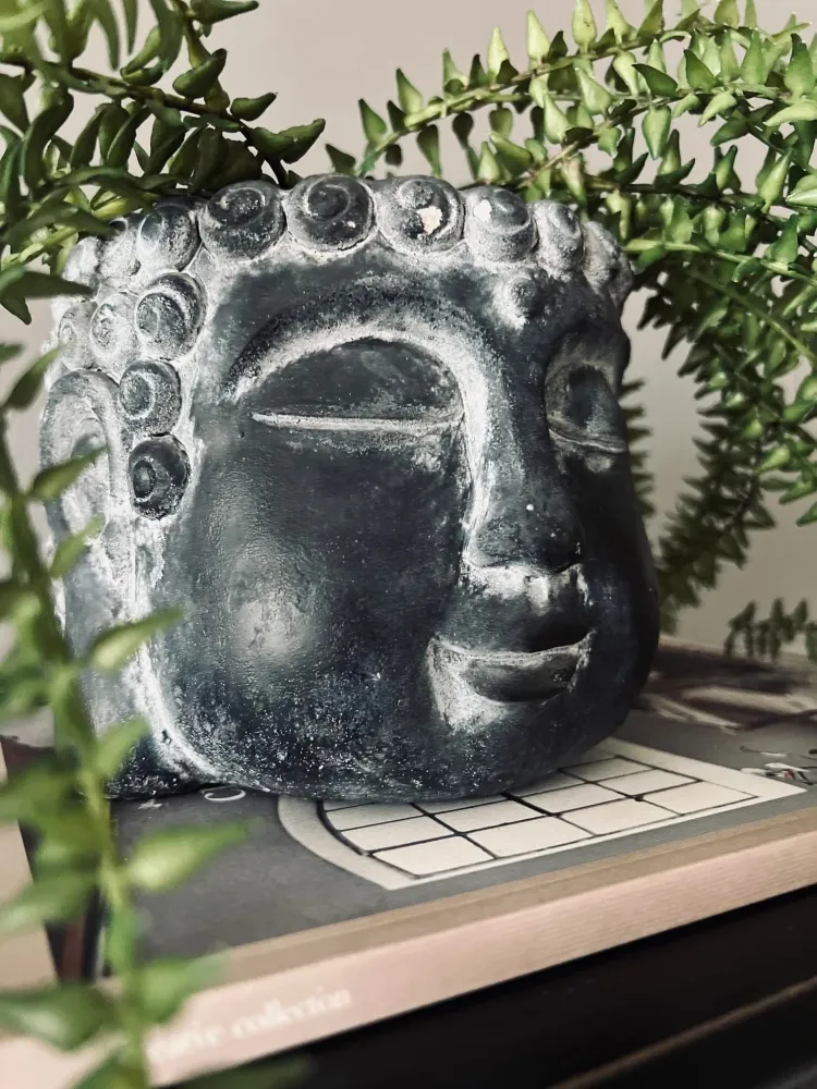 Buddha potte - Grå cement