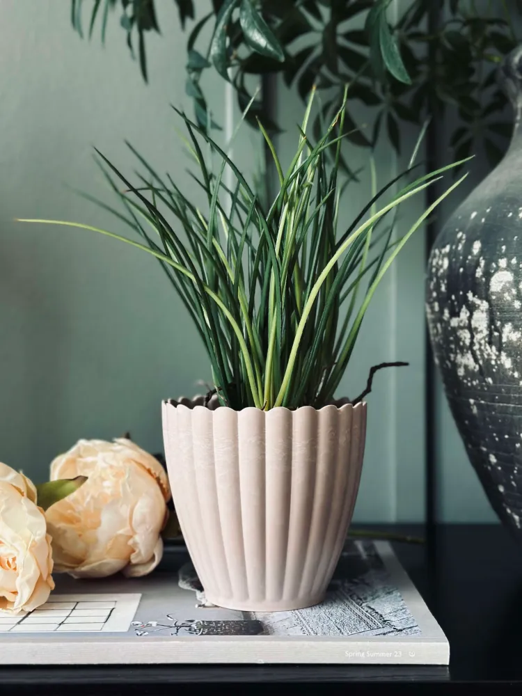 Potte i beton look - Lille Rosa