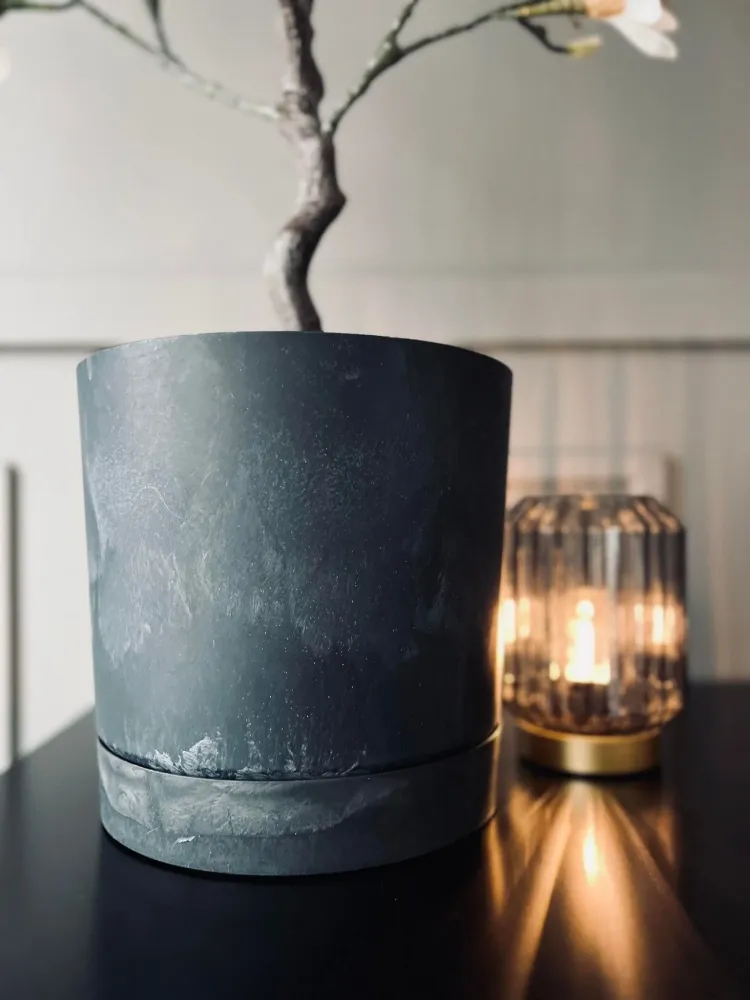 Potte i beton look - Vandingssystem i bunden - Sort