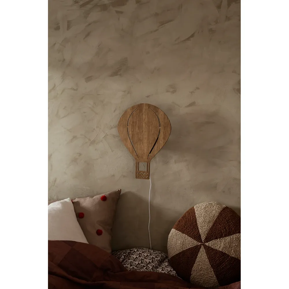 ferm Living væglampe, Luftballon - Olieret eg