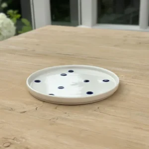 Ann-Louise Roman tallerken - store blå prikker 21 cm