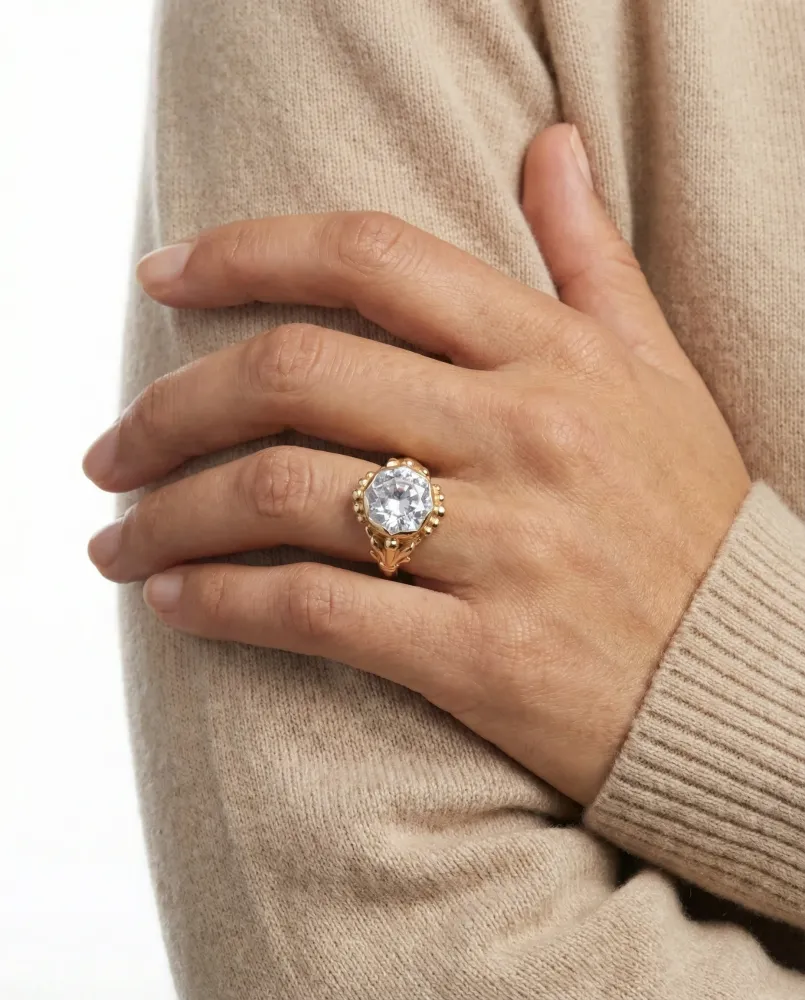 Cocktailring i 14K guld med en kridt sten, Str. 56, 6.92 g
