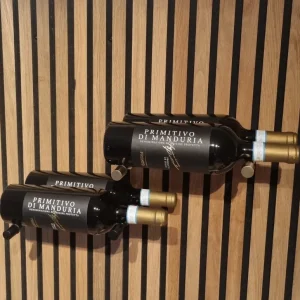 Prisvindende Design Wine Pegs – Vægmonteret Vinholder (1, 2 eller 3 Flasker) Sort
