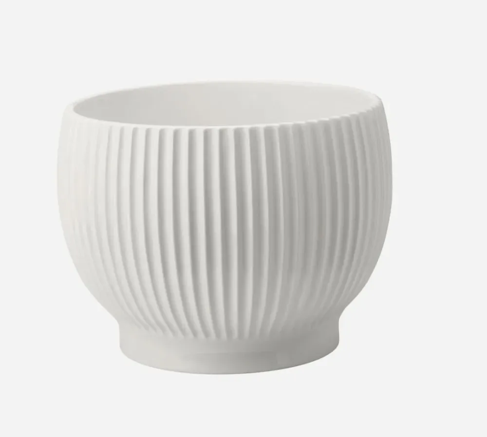Knabstrup Keramik Urtepotteskjuler med riller, medium, ivory
