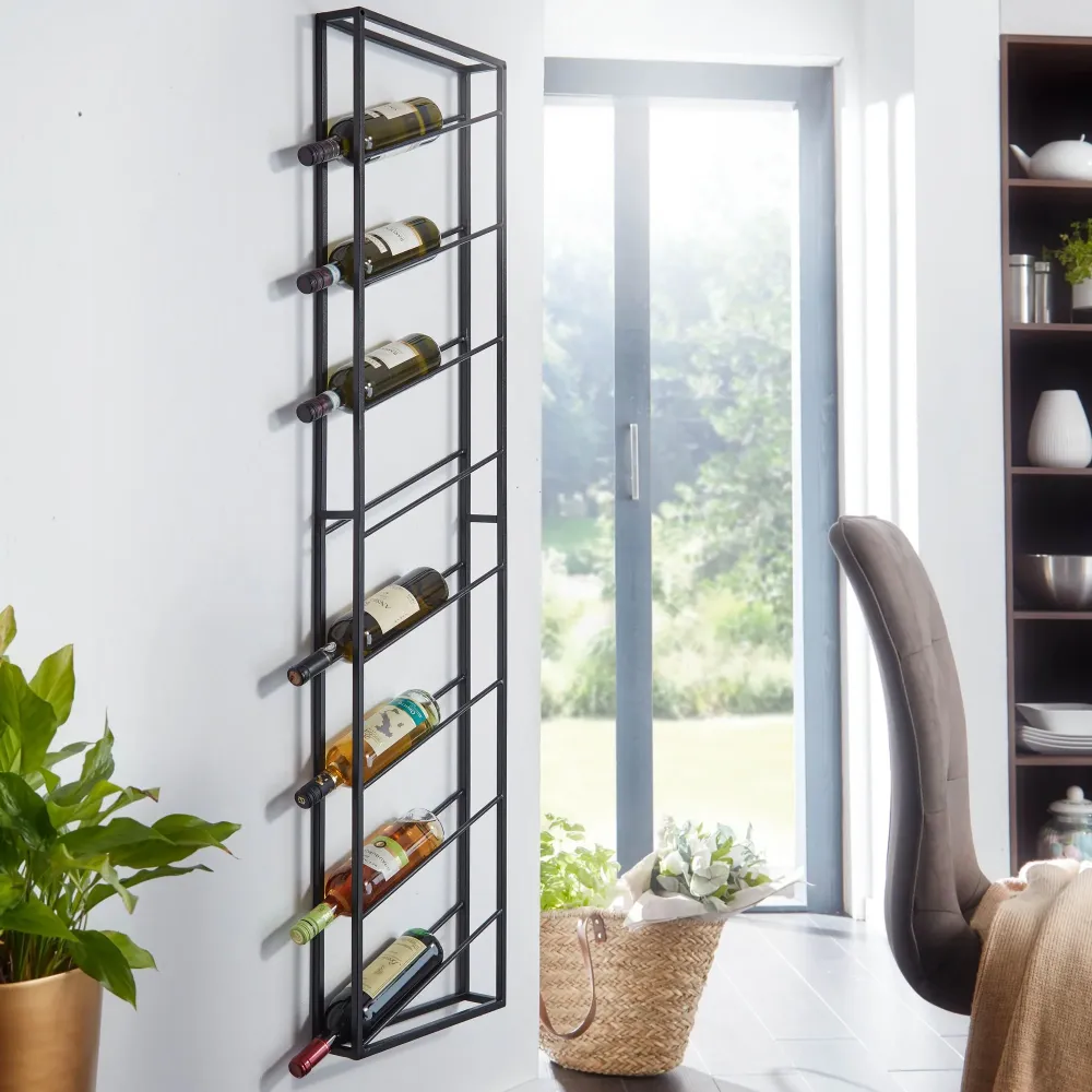 Vægmonteret vinreol i metallic, sort, 36x150x8 cm, stor, til 8 flasker, designer vægreol til køkkenet, hængende flaskereol...